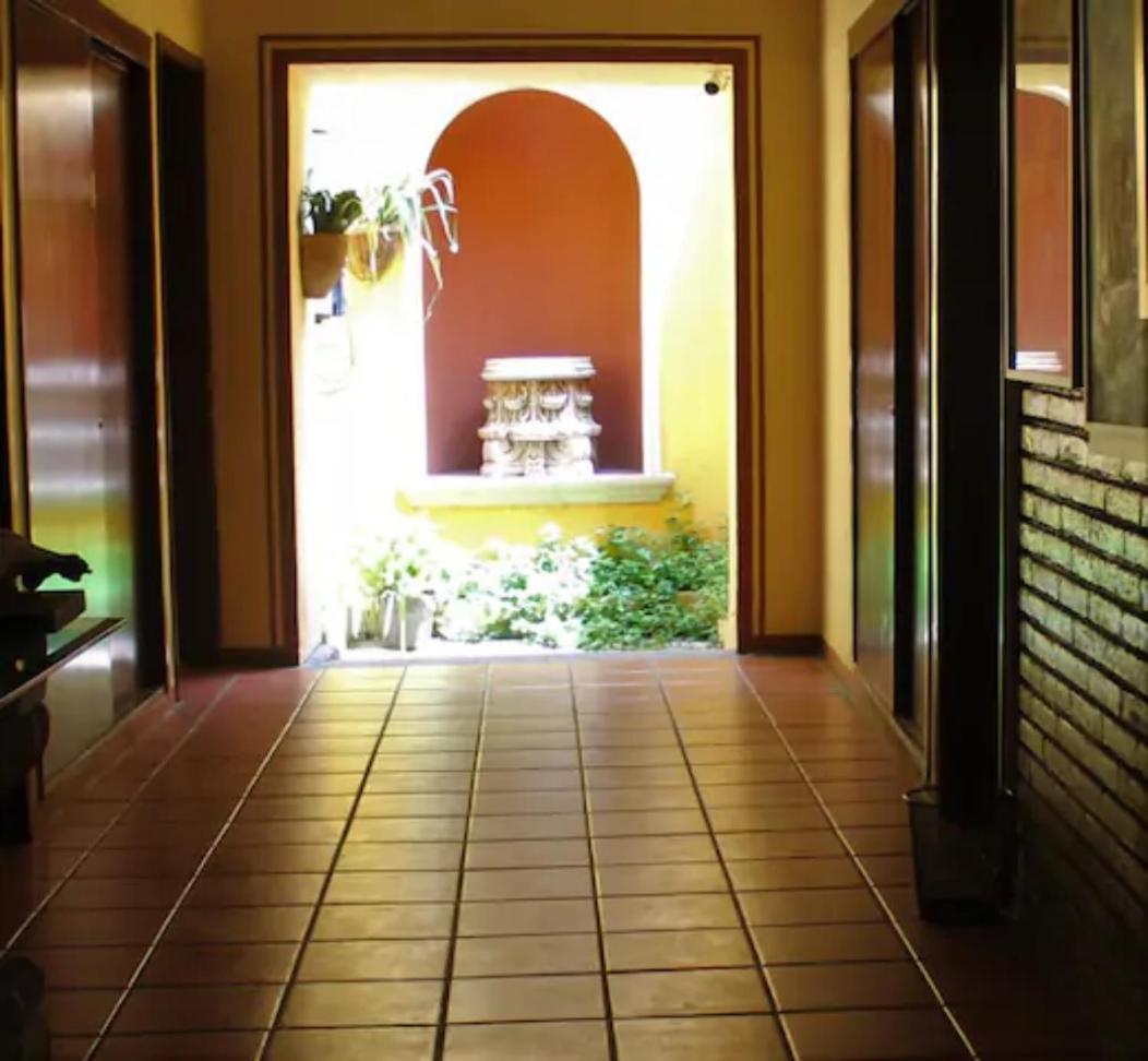 Hotel Art Gallery Casona De Los Milagros Colima Esterno foto